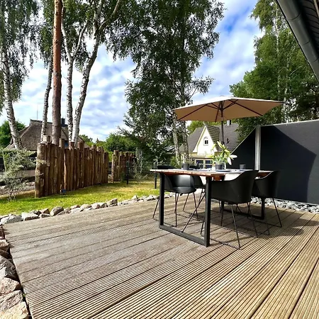 Anker Mit 2 Doppelhaushaelften Appartement *