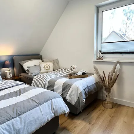 Anker Mit 2 Doppelhaushaelften Appartement Karlshagen